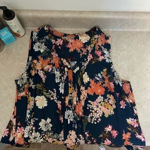 Good condition floral button down tank blouse